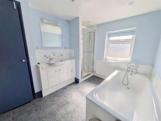 House for sale in Uckfield, Cross In Hand