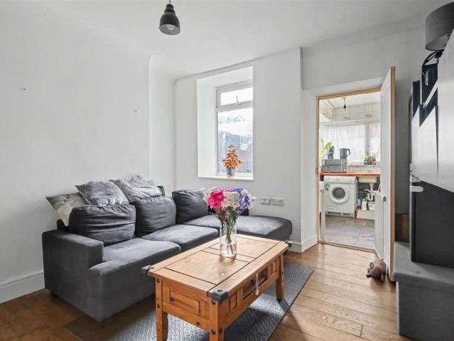 House for sale in Potters Corner, East Midlands