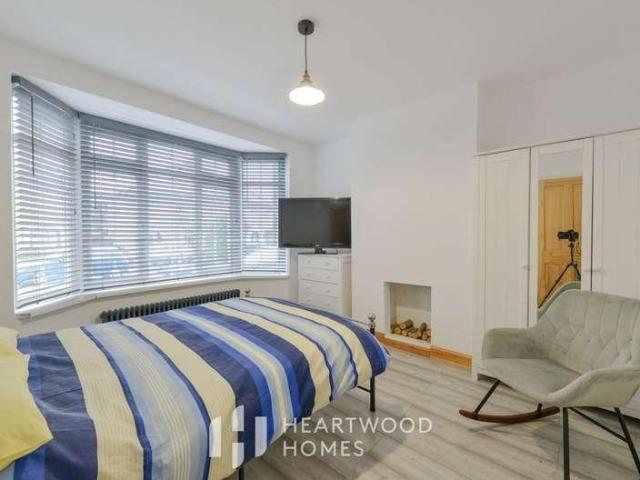 House for sale in Napsbury Park, Five Acres