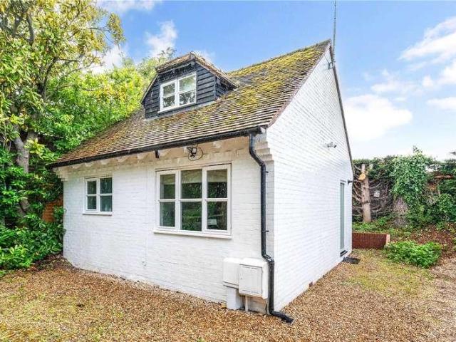 House for sale in Littlecote, West Sussex