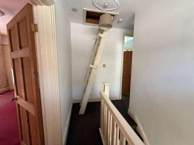 House for sale in Cimla, Neath