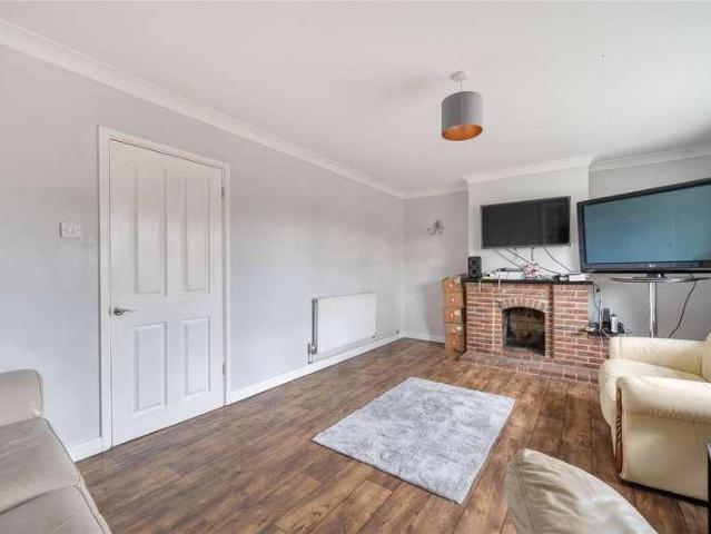 House for sale in Blackwater, Hart
