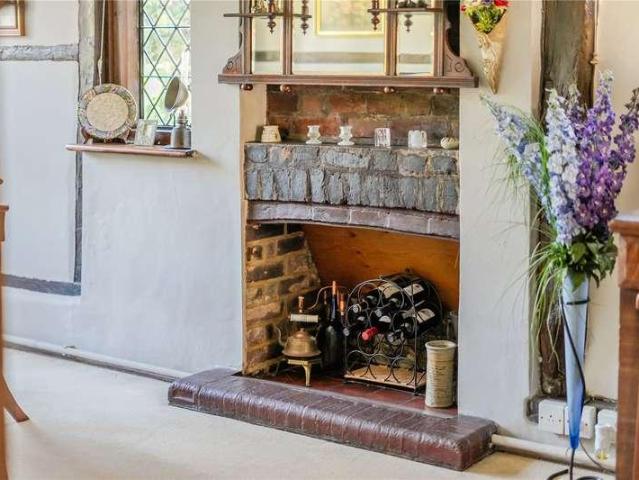 House for sale in Fole, Surrey