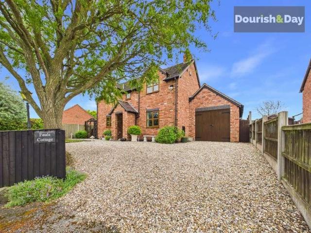 House for sale in Sandy Bank, Shropshire