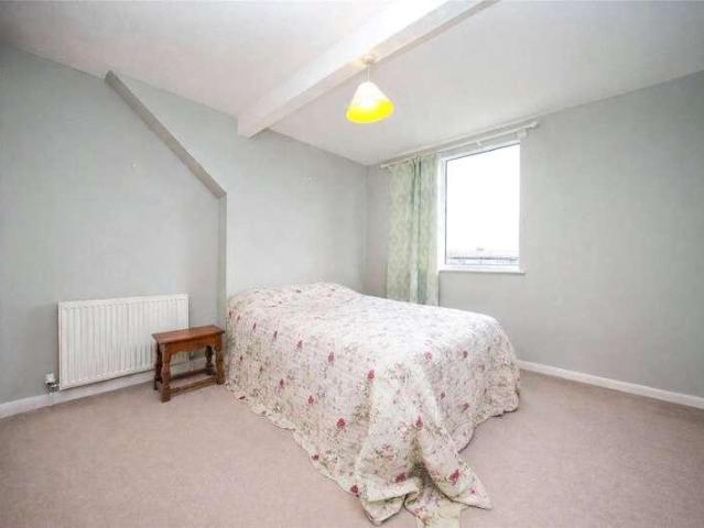 House for sale in Allington, Midway