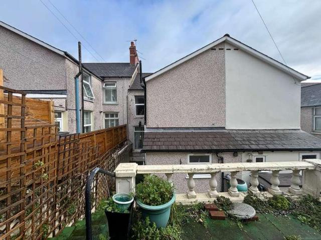 House for sale in Cadoxton, Barry