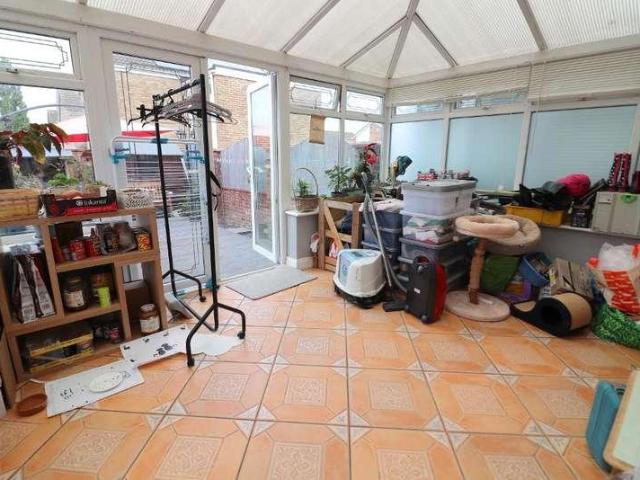 House for sale in Spring Park, Luton