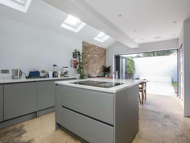 House for sale in Nunhead, Greater London