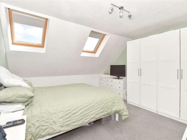House for sale in Oxted, Hillview