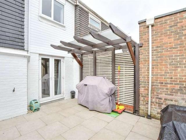 House for sale in Glynde, West Sussex