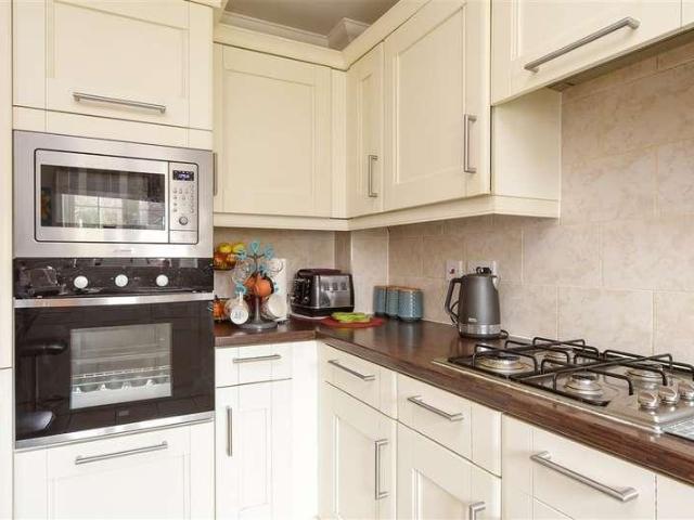 House for sale in Nork, Red Hill