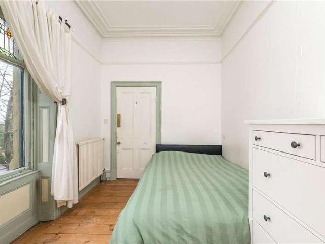 House for sale in Queensbury, West Yorkshire