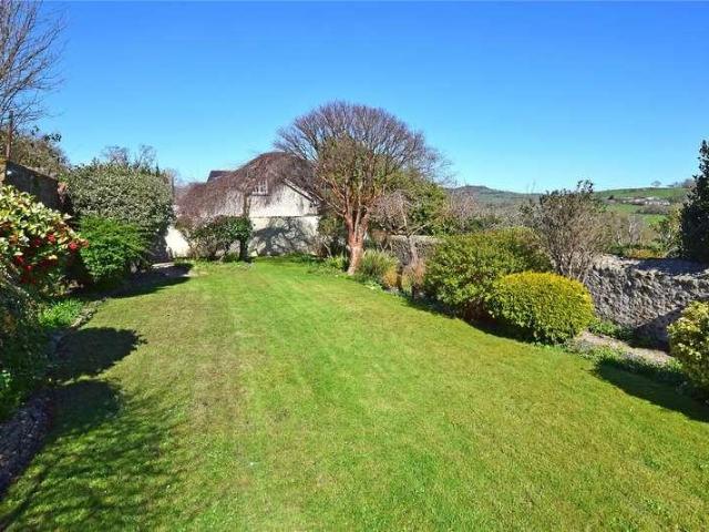House for sale in Charmouth