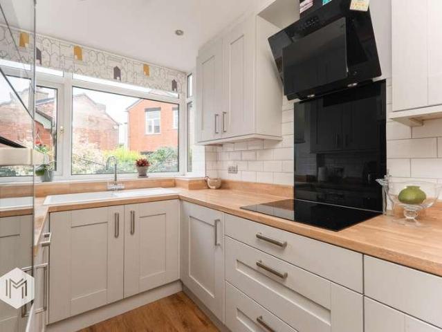House for sale in Moses Gate, Lee Bank