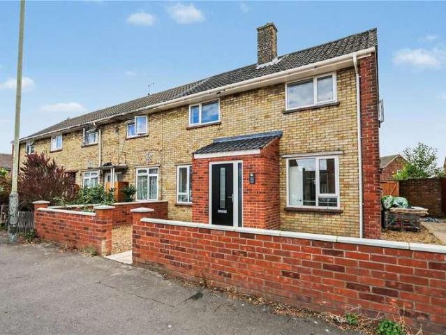 House for sale in Heartsease, East Bank