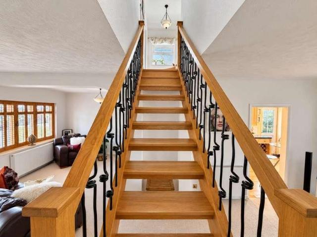 House for sale in Borehamwood, Hertsmere