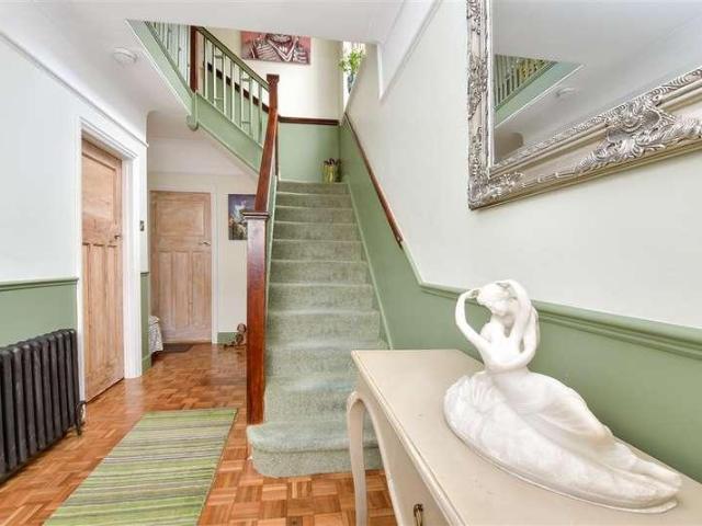 House for sale in London Borough of Croydon, Purley