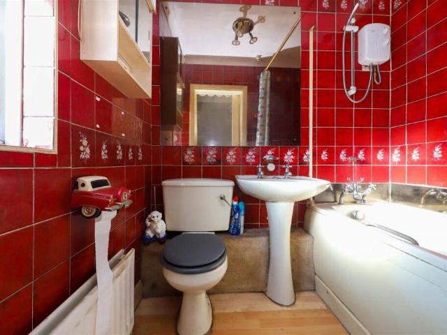 House for sale in Yiewsley, Greater London