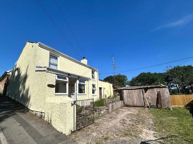 House for sale in Bromsberrow Heath, Gloucestershire