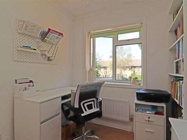 House for sale in Whitebushes, Red Hill