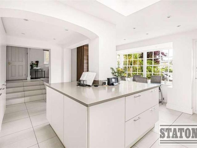 House for sale in New Barnet, Greater London
