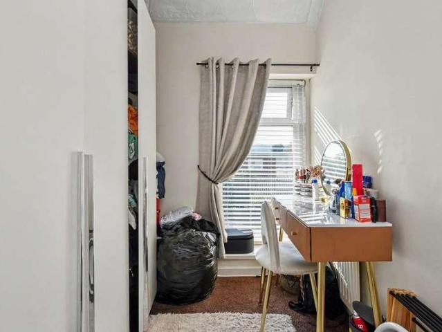 House for sale in Cimla, Neath
