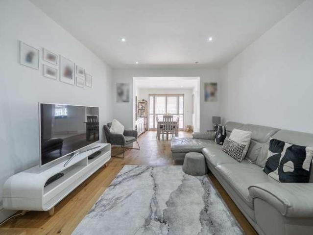 House for sale in Northwood, Greater London