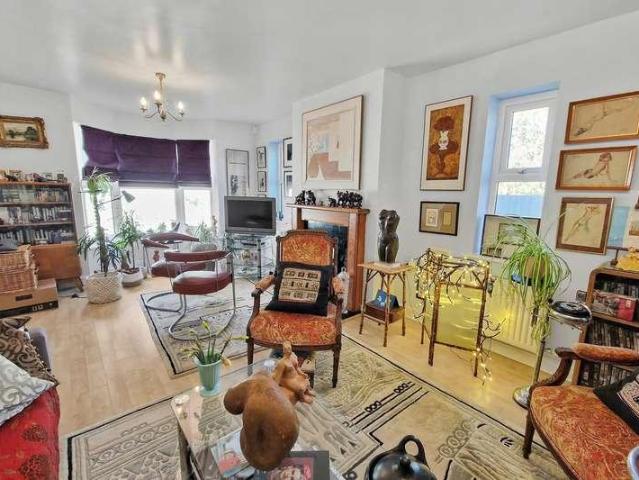 House for sale in Charmouth