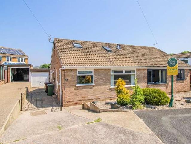 House for sale in Wakefield, Crigglestone