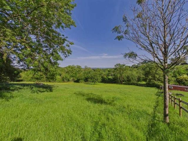 House for sale in Berrow, Forthampton