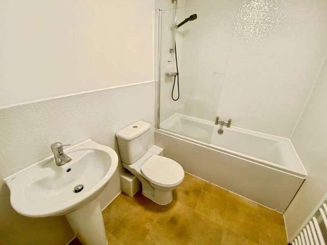 House for sale in Grantham, Barholm