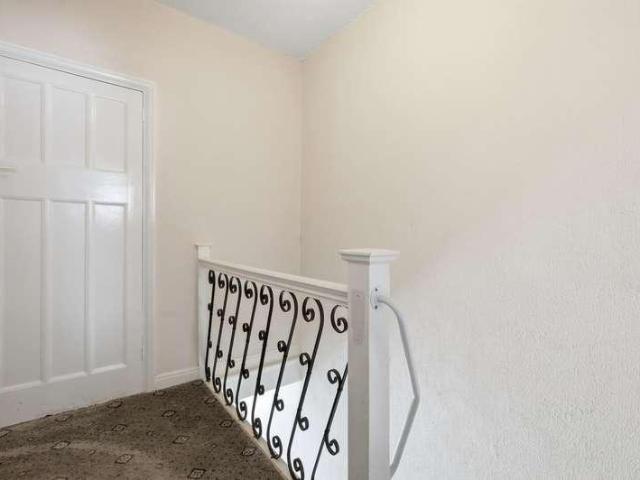 House for sale in Gants Hill, Greater London