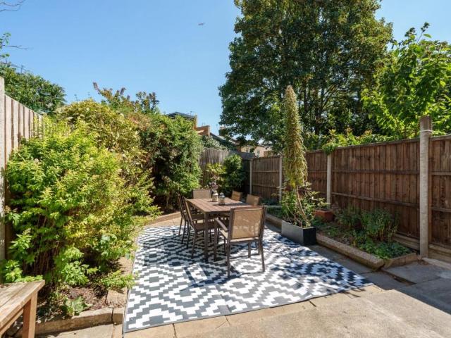 House for sale in Camberwell, Greater London