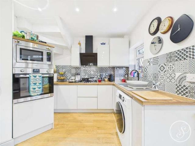 House for sale in Whitkirk, Colton