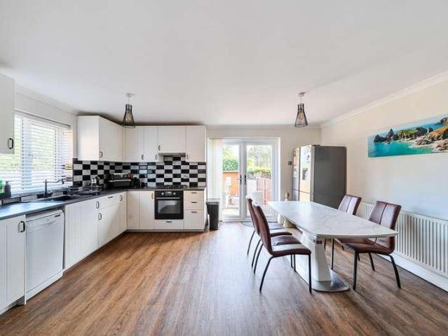 House for sale in Batchworth, Hertfordshire
