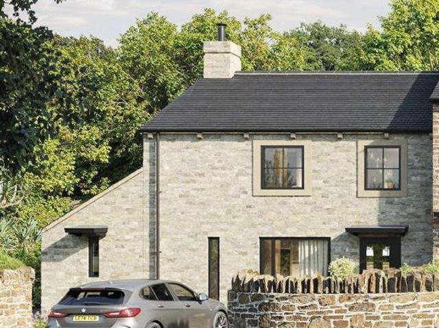 House for sale in Oakworth, West Yorkshire