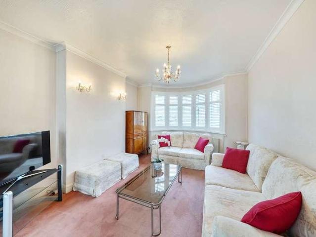 House for sale in Kingsbury, Greater London