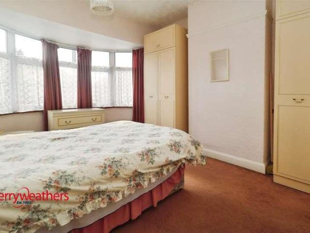 House for sale in Rotherham, Parkgate