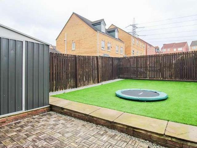 House for sale in Wakefield, Outwood