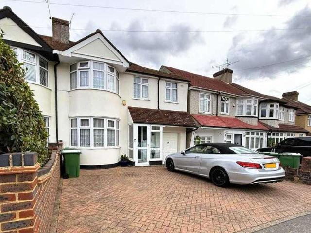 House for sale in Barnehurst, Greater London