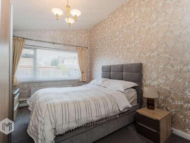 House for sale in Hazelhurst, Bury