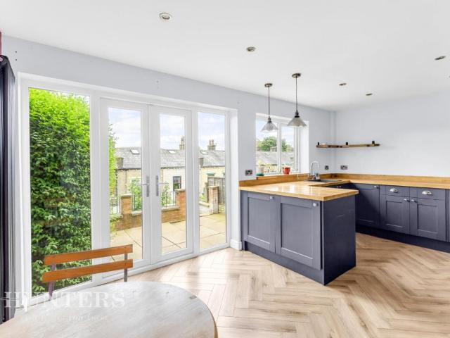 House for sale in Caldermoor, Burnedge