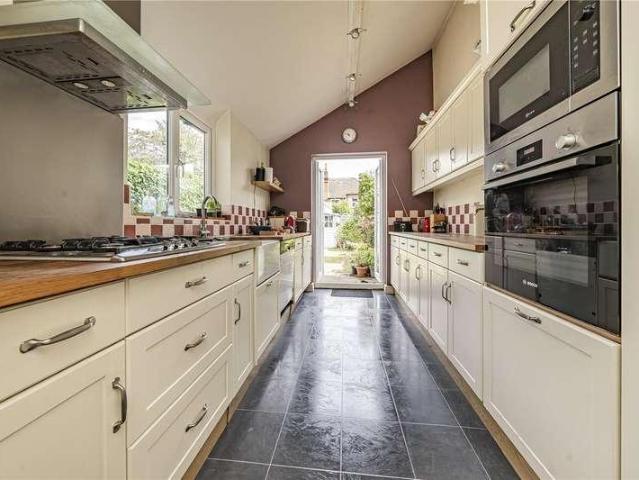 House for sale in New Malden, Greater London