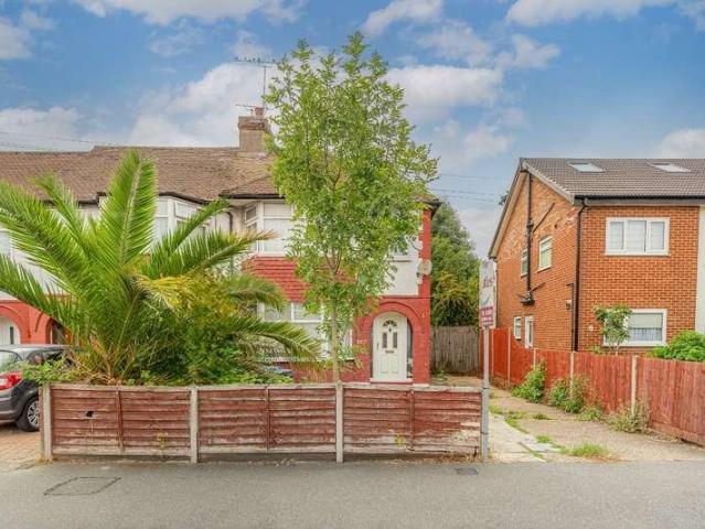 House for sale in Greater London