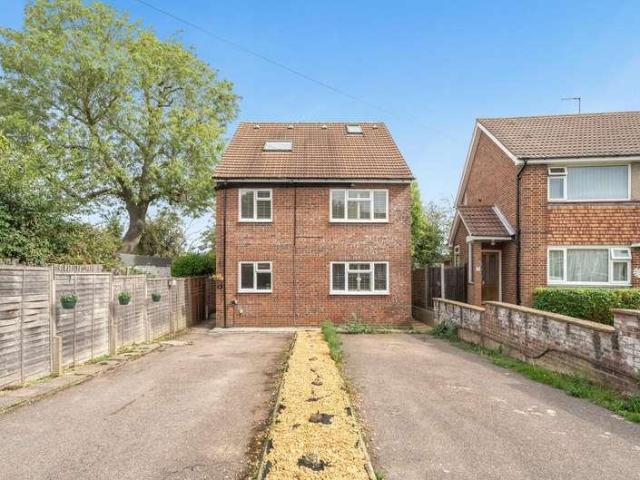 House for sale in Bushey, Bushey Heath