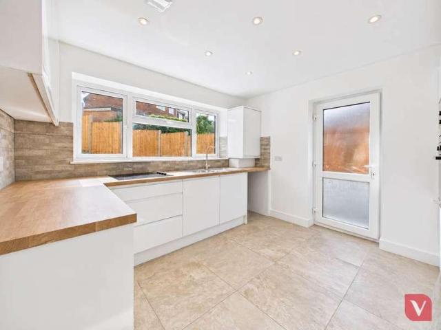 House for sale in Hart Hill, Luton