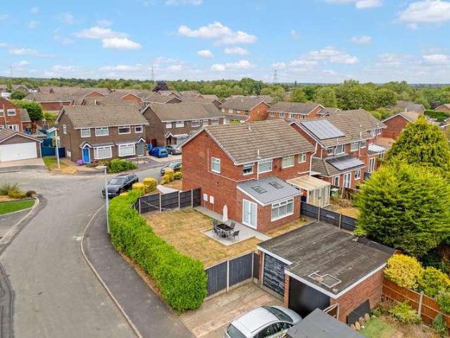 House for sale in Shell Green, Widnes
