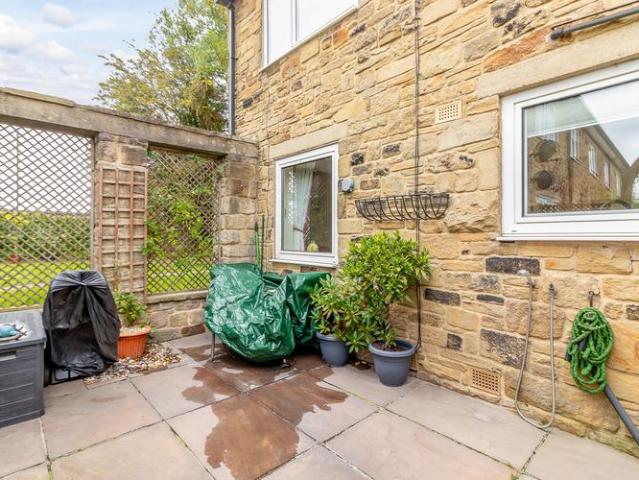 House for sale in Shaw Green, Beckwithshaw