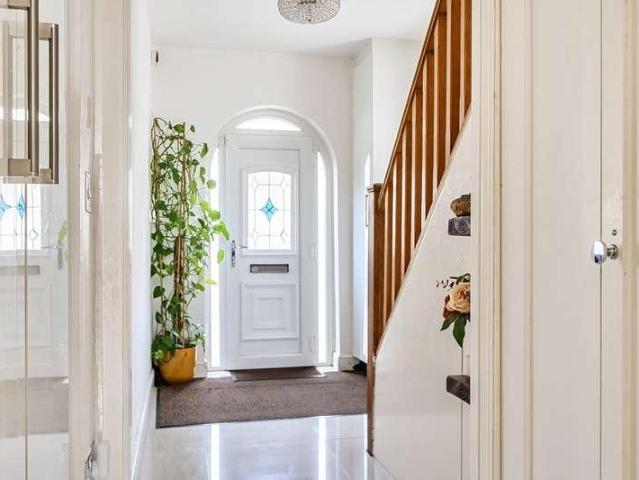 House for sale in High Wycombe Community Board, High Wycombe