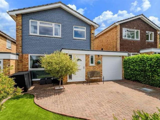 House for sale in Nork, Red Hill